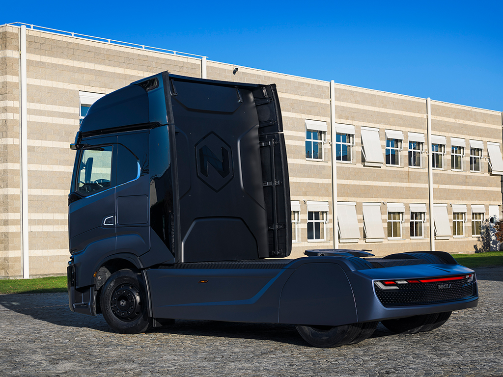 IVECO, FPT Industrial y Nikola presentaron el prototipo del Nikola TRE