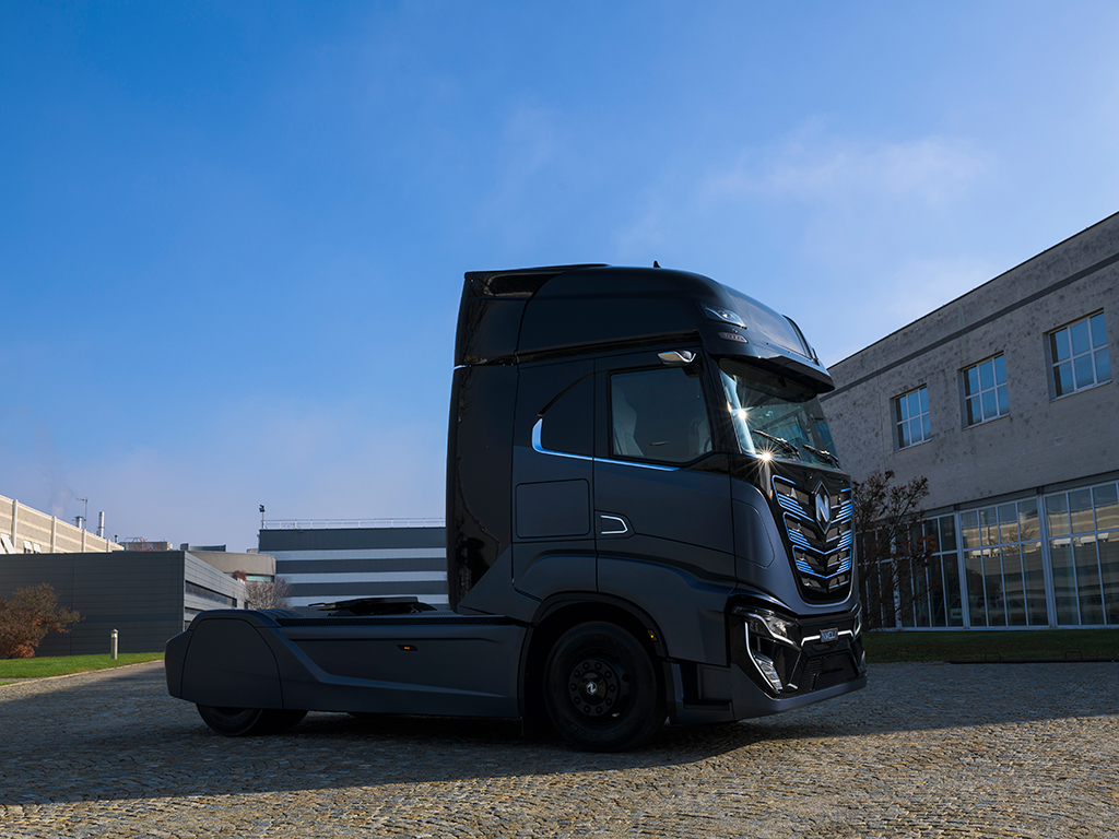 IVECO, FPT Industrial y Nikola presentaron el prototipo del Nikola TRE