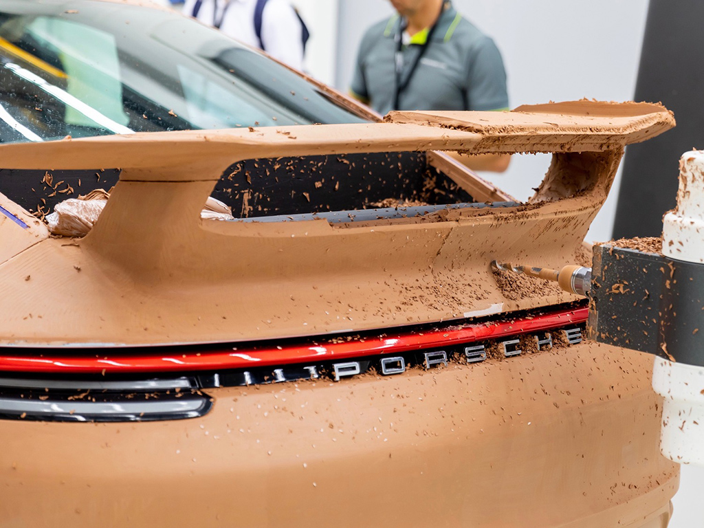 Porsche Exclusive Manufaktur personaliza el 911