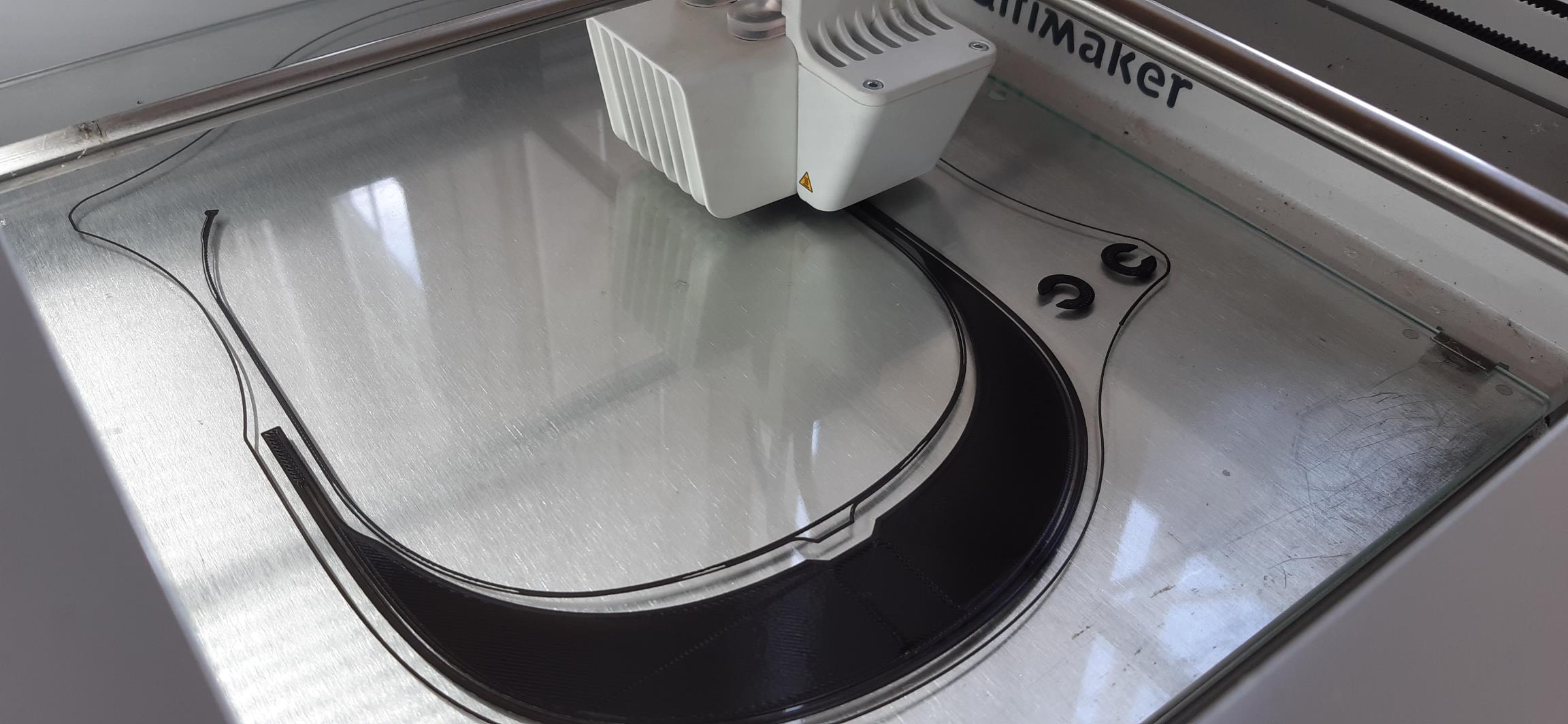 IVECO fabrica pantallas protectoras en las impresoras 3D de sus plantas