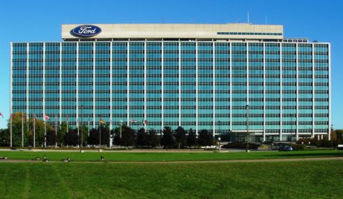 Ford Motor Company igualará con hasta 500,000 S en donaciones a organizaciones comunitarias seleccionadas en la lucha contra el COVID-19