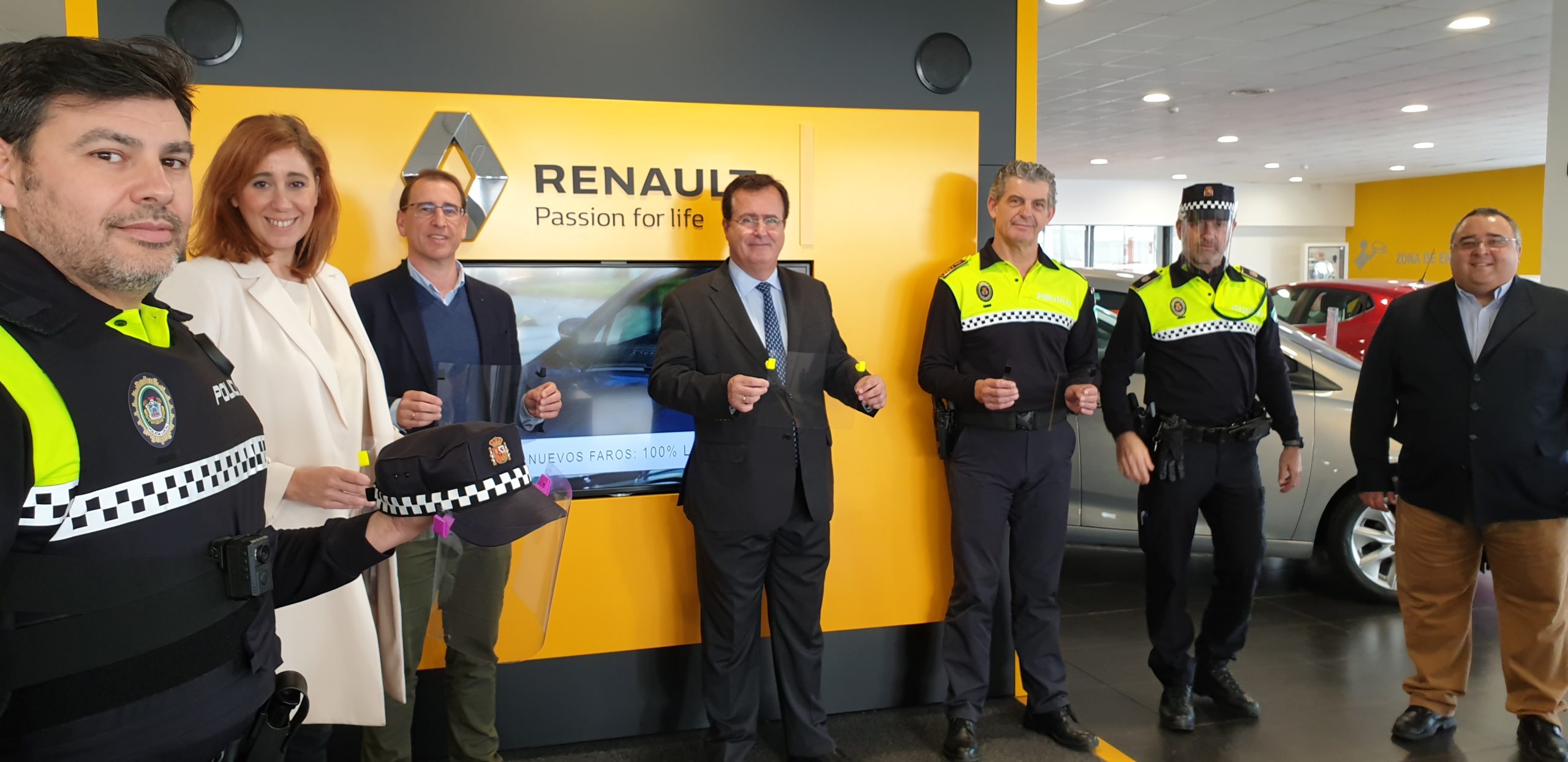 Renault al rescate equipa a la policía de una veintena de localidades