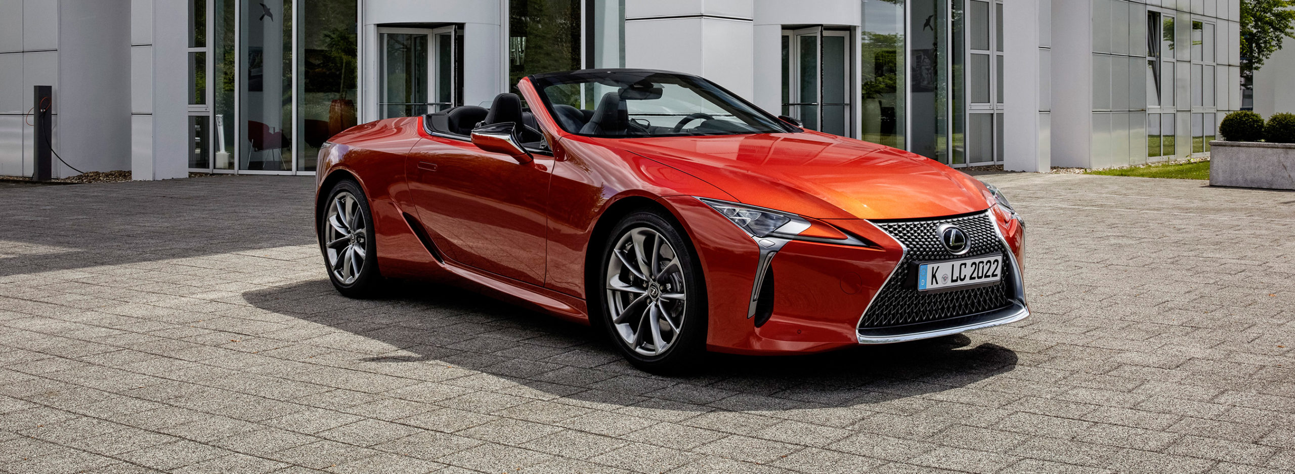 Lexus LC 500h Space Orange