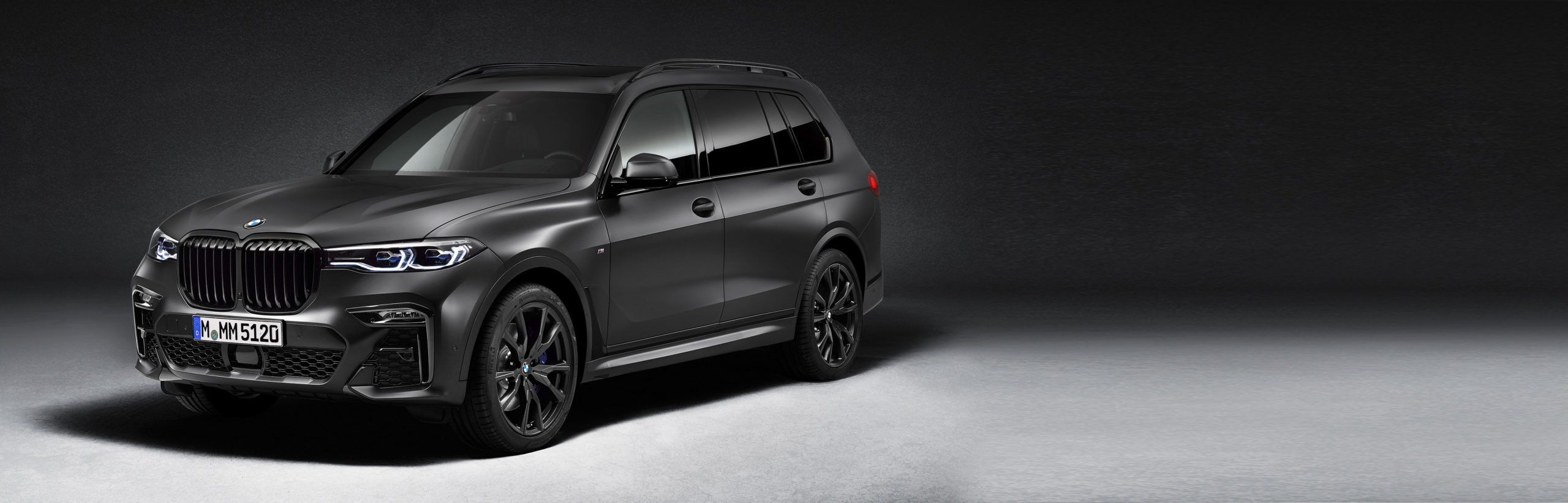 BMW X7 Dark Shadow