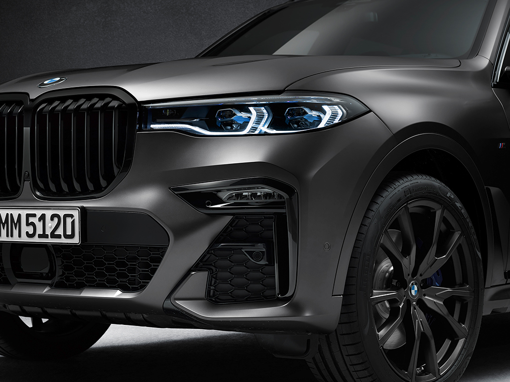 BMW X7 Dark Shadow