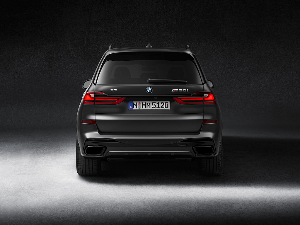 BMW X7 Dark Shadow