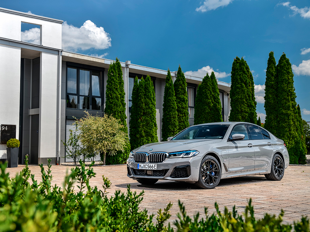 BMW 545e xDrive, motor y modos de conducción