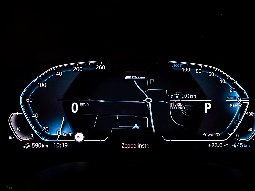 BMW 545e xDrive, motor y modos de conducción