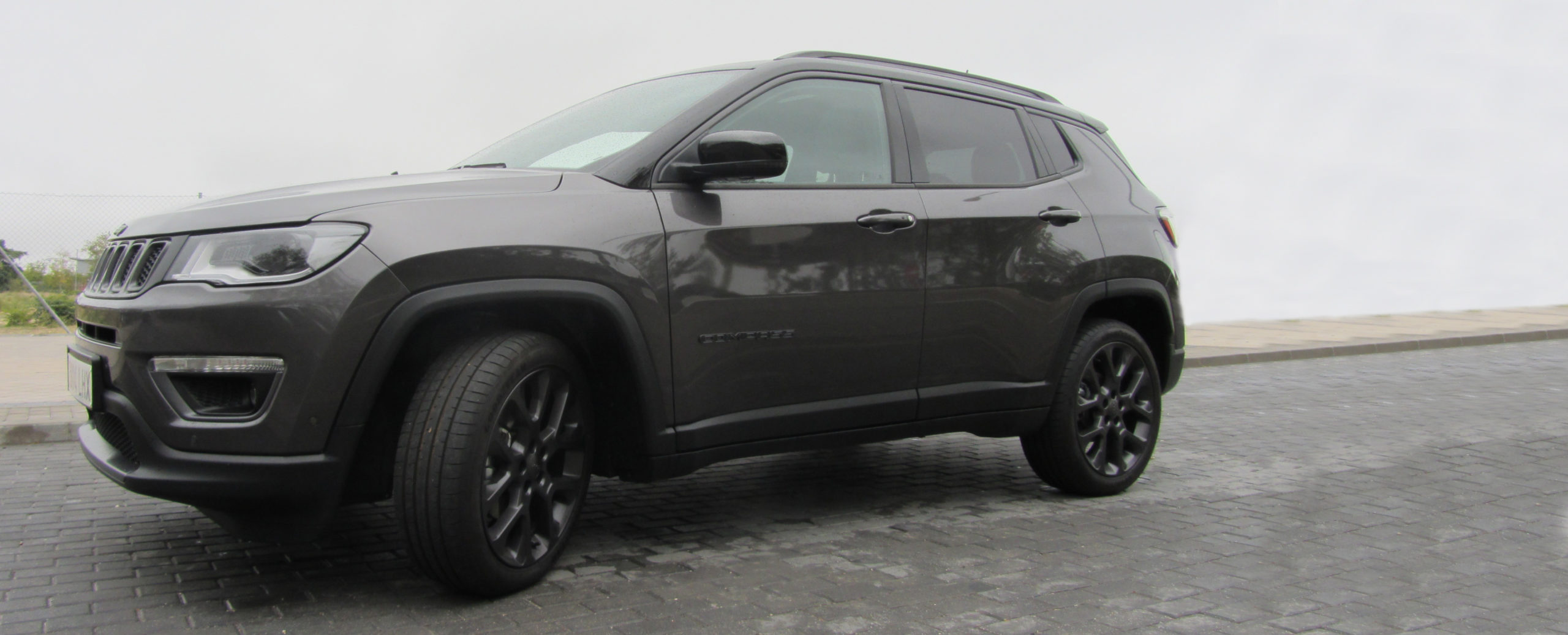 Prueba: Jeep Compass S 1.3T4 DCT FWD, útil, práctico y equipado SUV con tradición