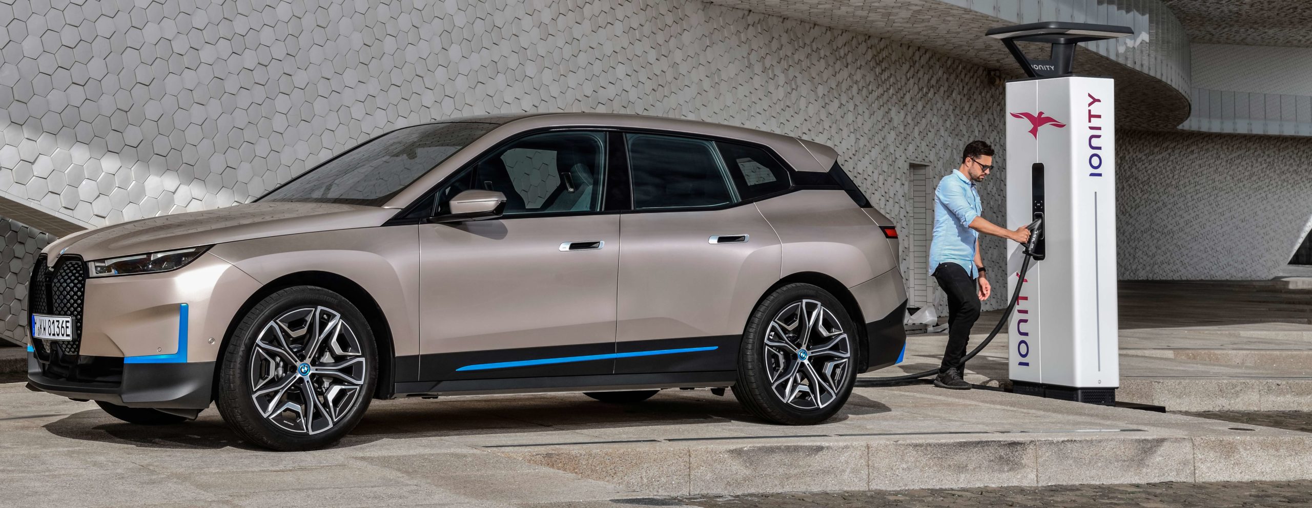 Nuevo BMW iX, el futuro ya está aquí