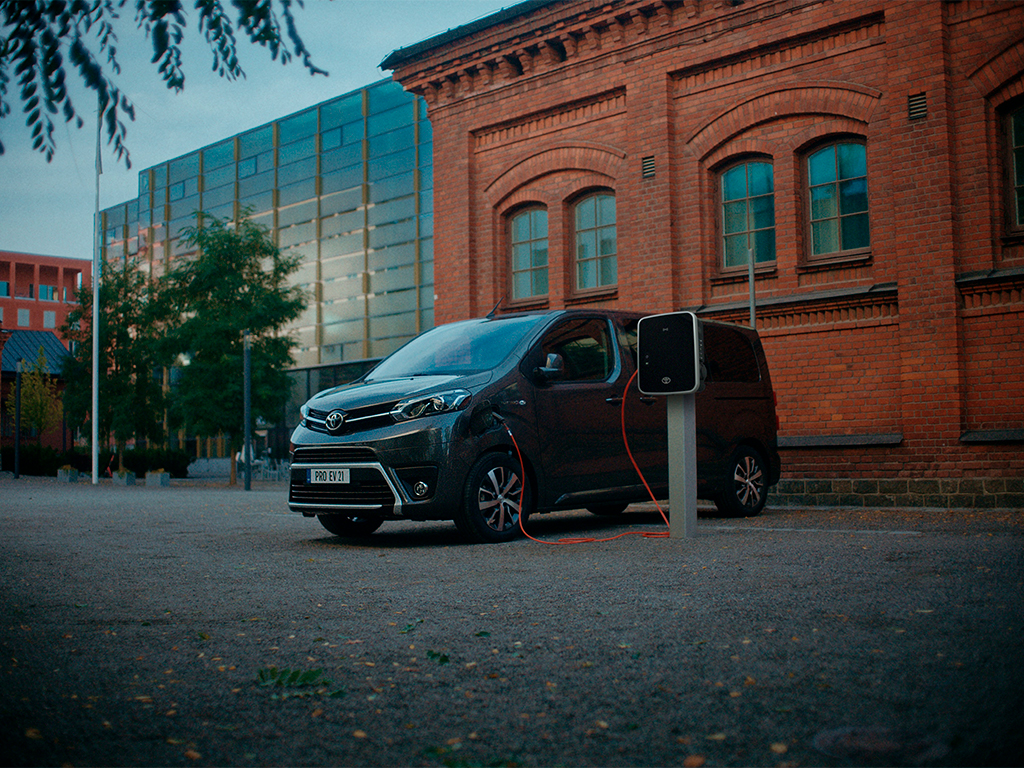 Toyota España comercializa la nueva Toyota Proace Electric Van