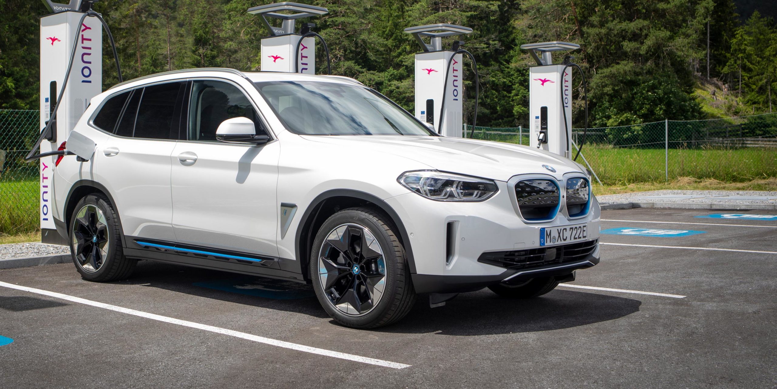 BMW Group Charge publica los precios para sus cargadores