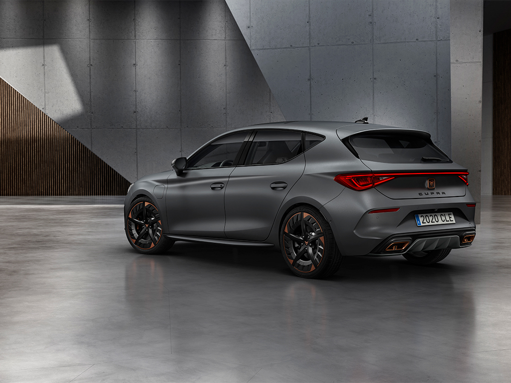 CUPRA León e-Hybrid 204 CV, otro león acecha