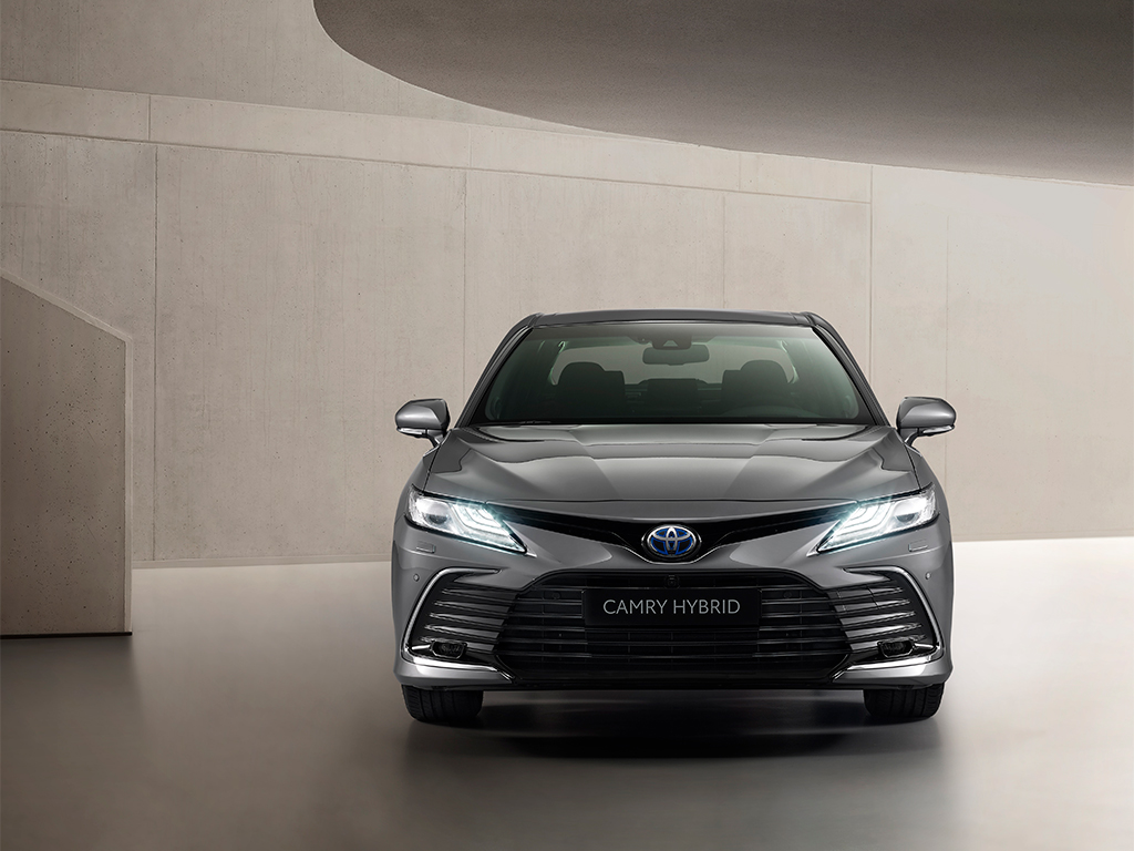 Toyota Camry Electric Hybrid 2021 ya está disponible