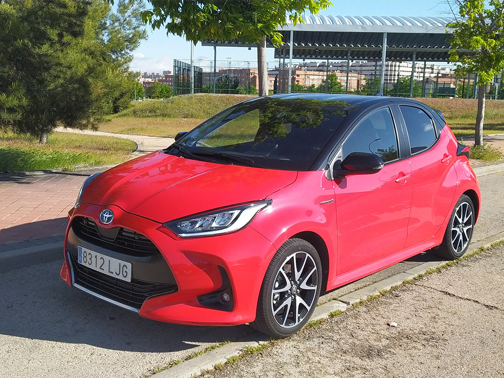 TestDrive - Toyota Yaris Electric Hybrid, Coche del año en Europa, razones le sobran