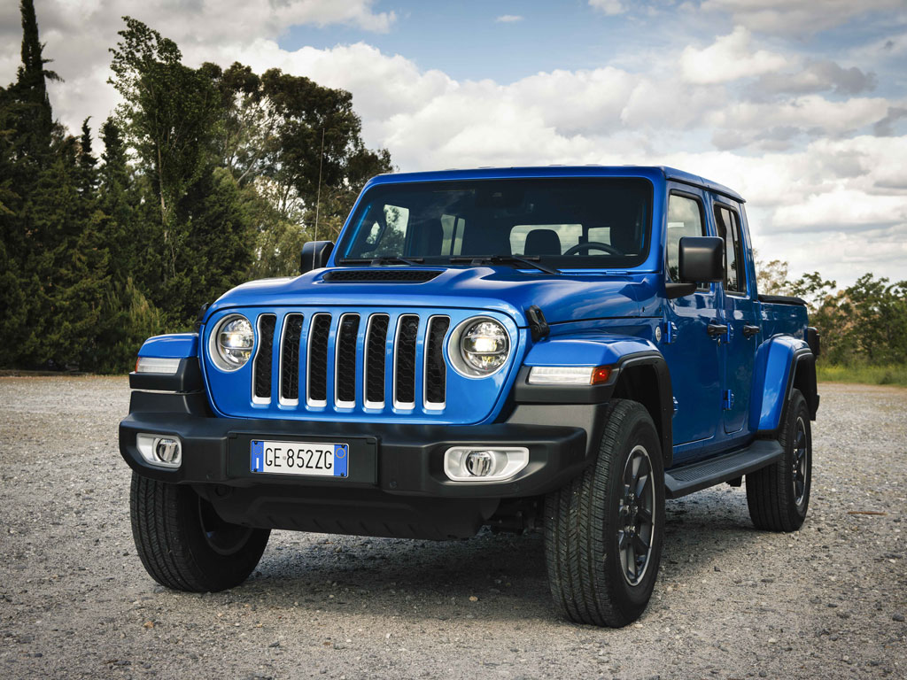 Jeep Gladiator es un todoterreno en formato pick-up de doble cabina