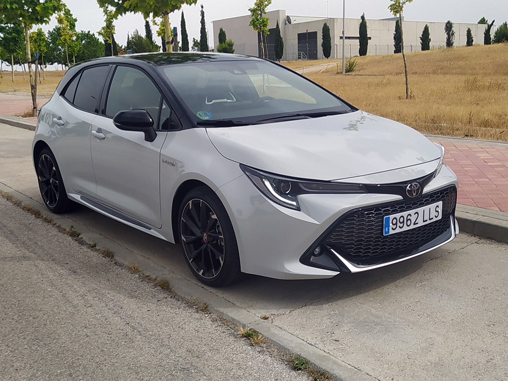 TestDrive - Toyota Corolla GR SPORT el acabado deportivo del híbrido más vendido de España