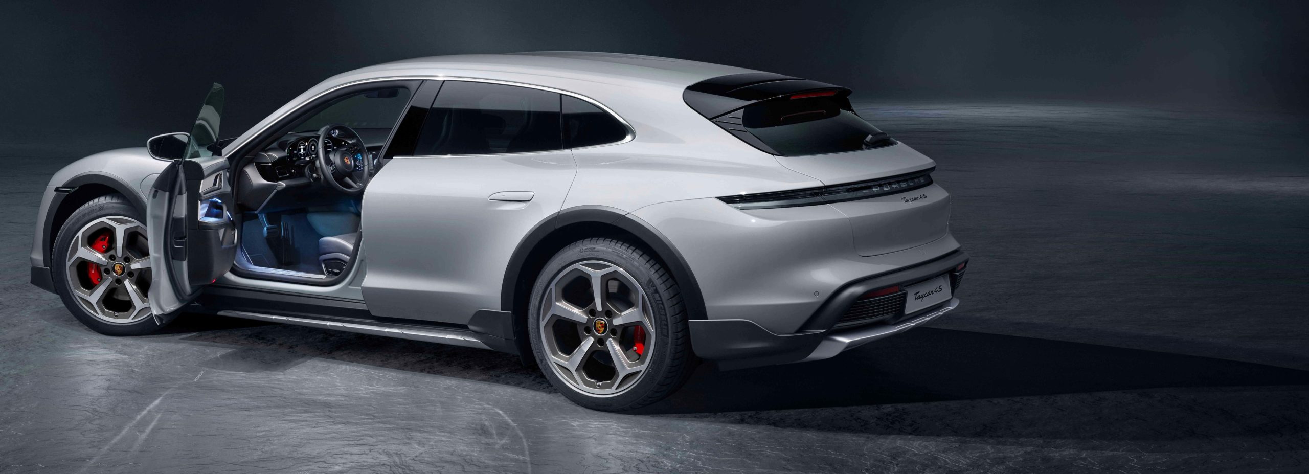 Porsche Taycan Cross Turismo