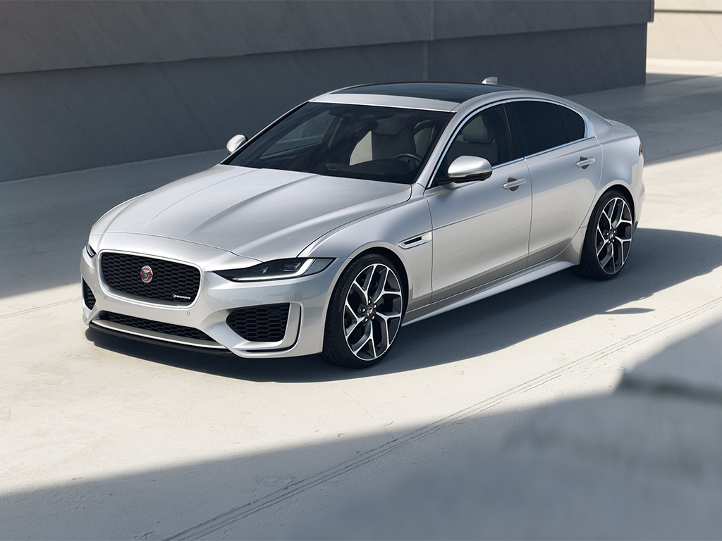 Nuevas versiones R-Dynamic Black para los Jaguar XE y XF