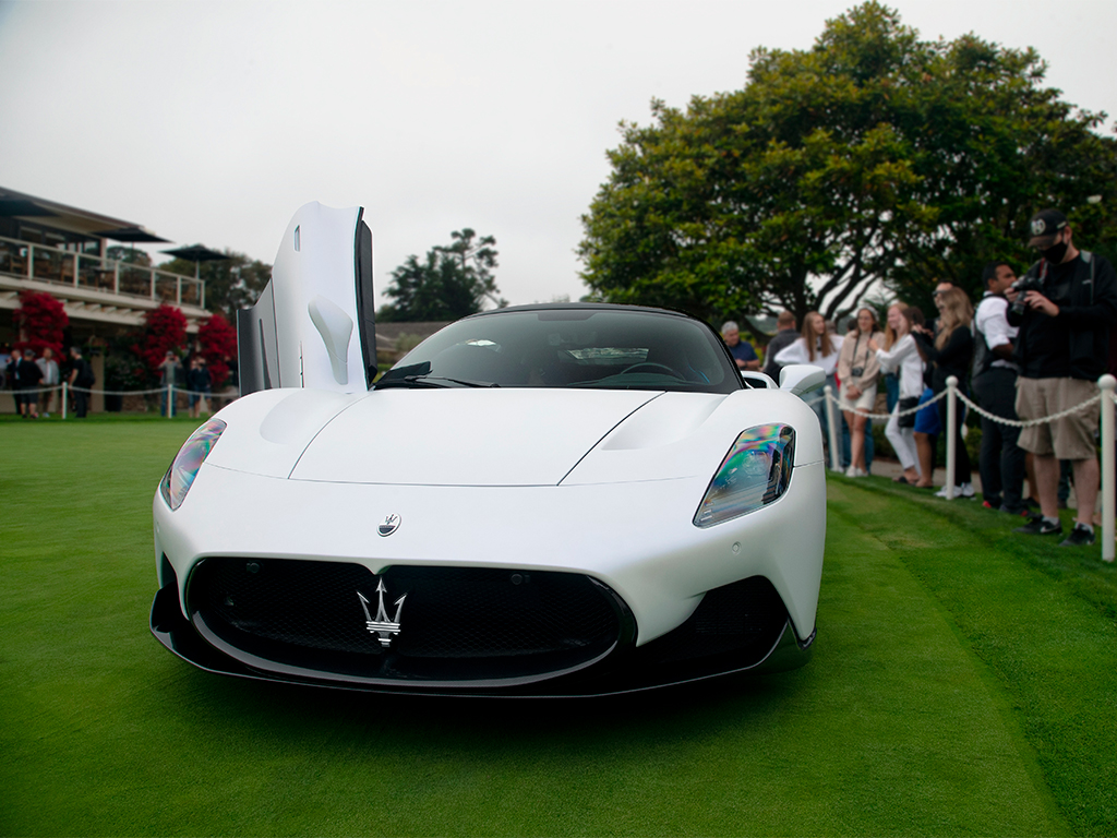 Maserati deslumbra con el MC20 en Peeble Beach