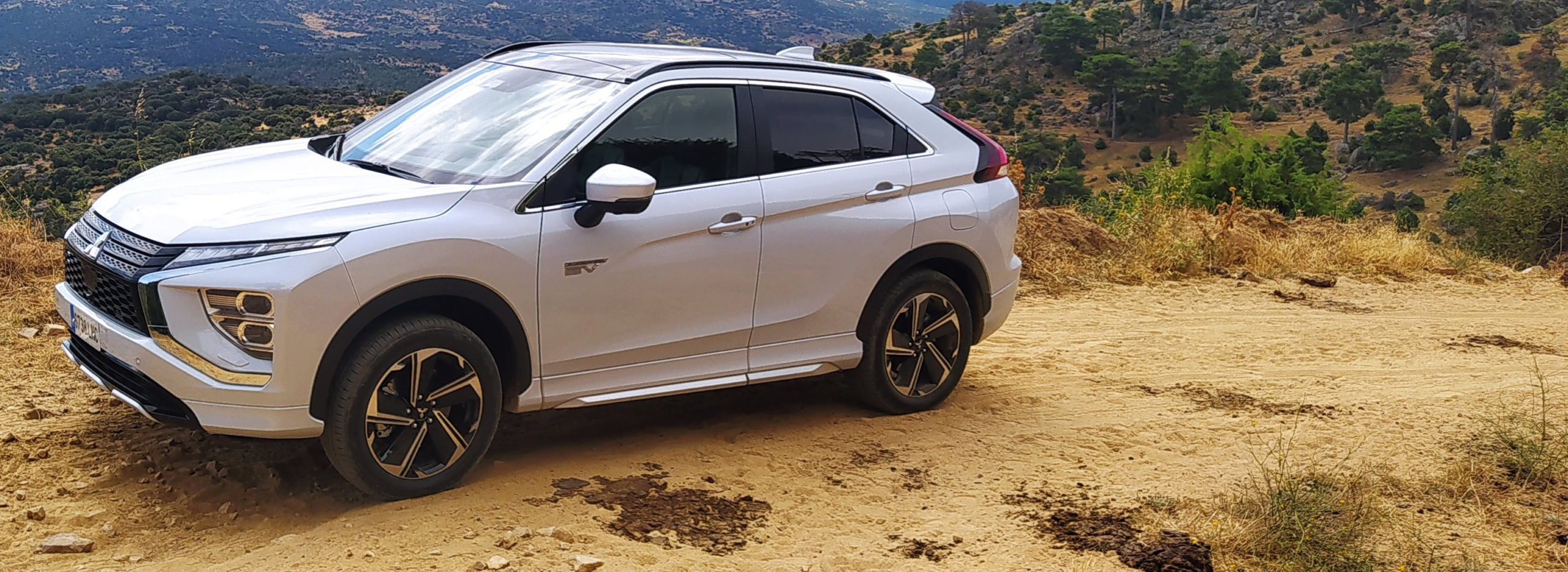 TestDrive - Mitsubishi Eclipse Cross PHEV, el SUV Coupé híbrido enchufable referencia del segmento