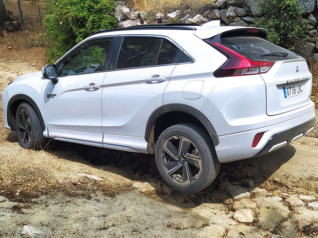 TestDrive - Mitsubishi Eclipse Cross PHEV, el SUV Coupé híbrido enchufable referencia del segmento