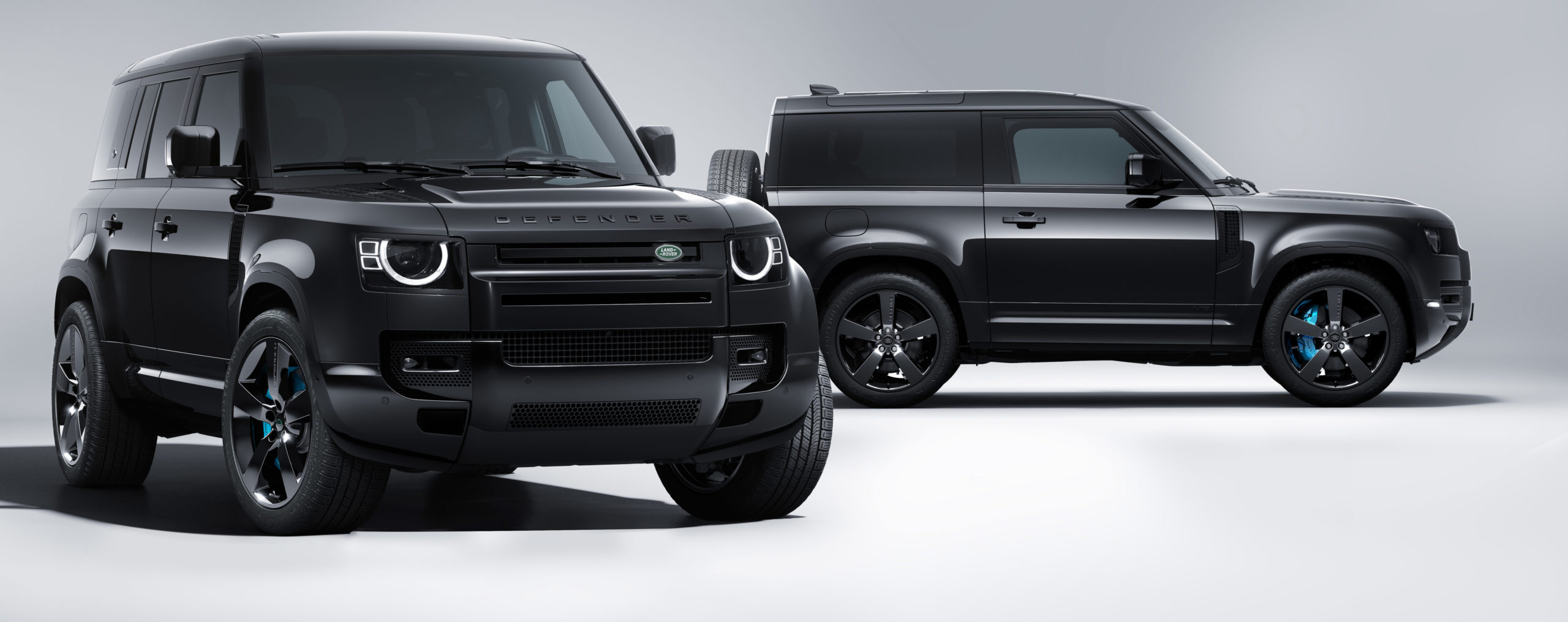 Land Rover Defender V8 Bond Edition