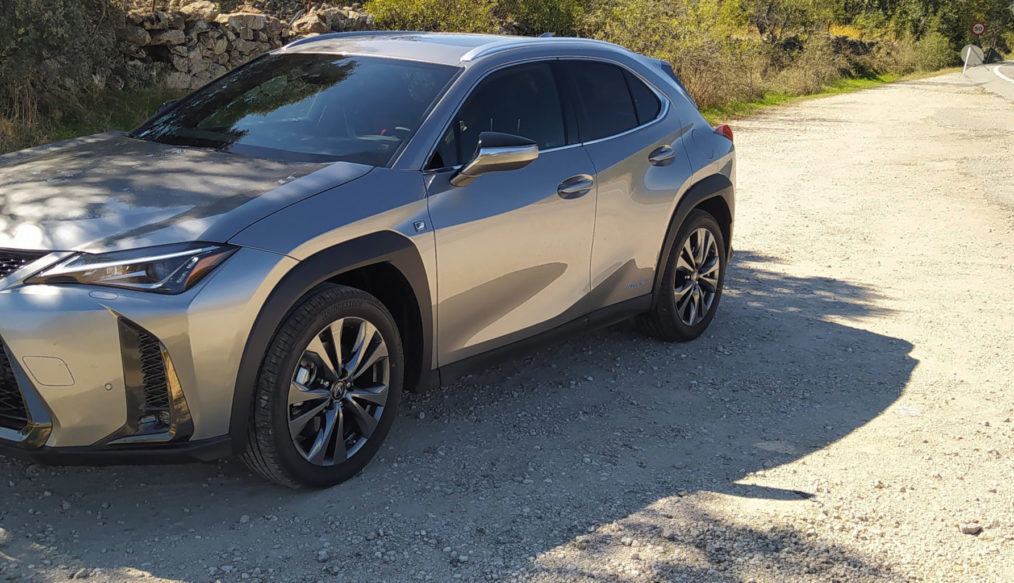 Prueba: Lexus UX 250h, Crossover híbrido, premium, autorrecargable
