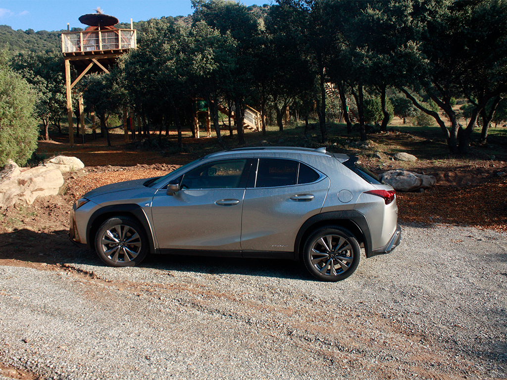 Testdrive - Lexus UX 250h, Crossover híbrido, premium, autorrecargable