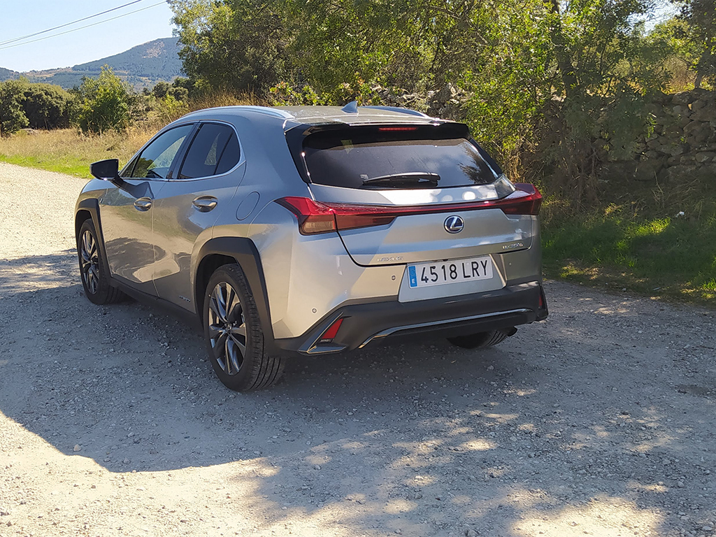 Testdrive - Lexus UX 250h, Crossover híbrido, premium, autorrecargable