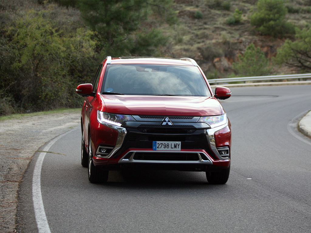 TestDirve - Mitsubishi Outlander PHEV, no tiene rival