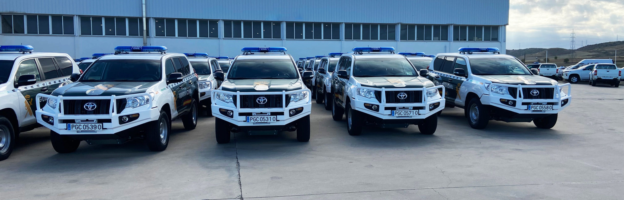 Toyota España ha entregado a la Guardia Civil una nueva flota de Land Cruiser