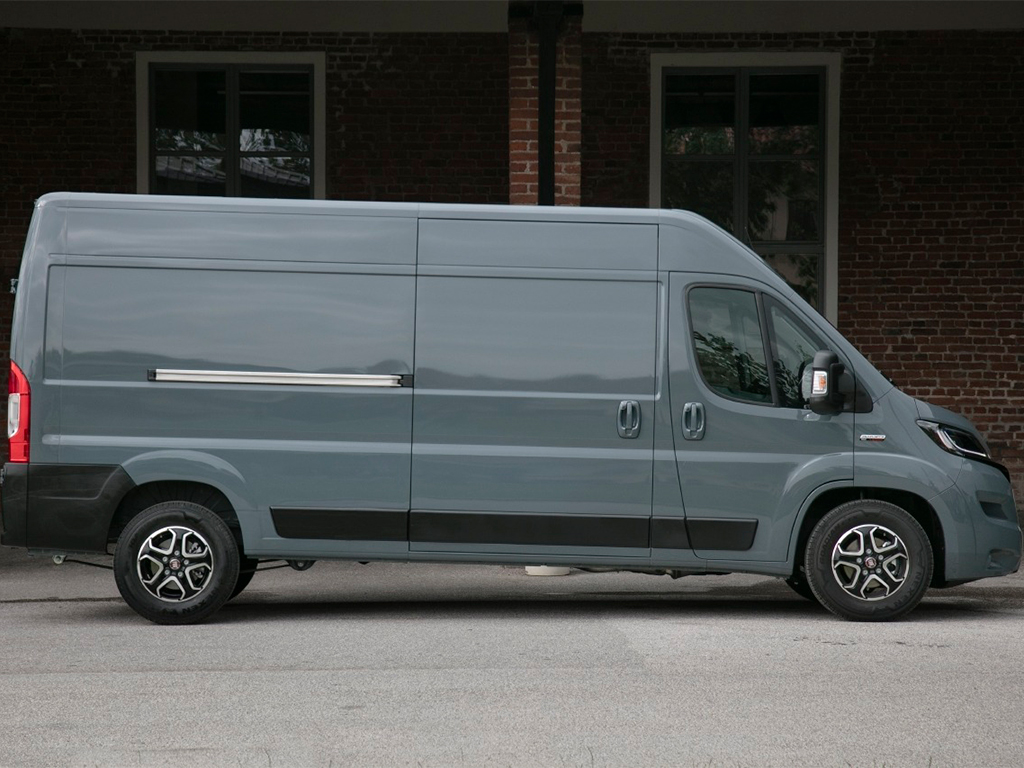 Fiat Ducato y E-Ducato 8, Sin malos humos y hasta 370 kilómetros de autonomía con electricidad