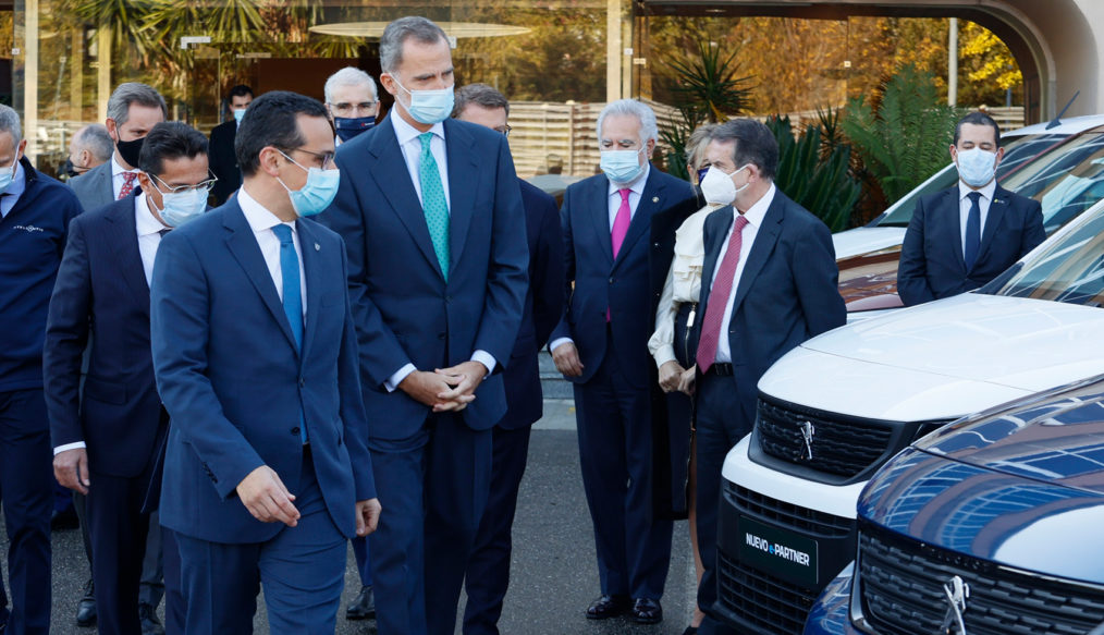 Su Majestad el Rey visita la fábrica de Stellantis en Vigo