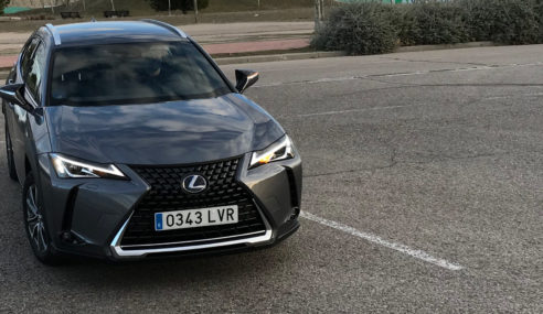 Lexus UX mejorado de cara al futuro