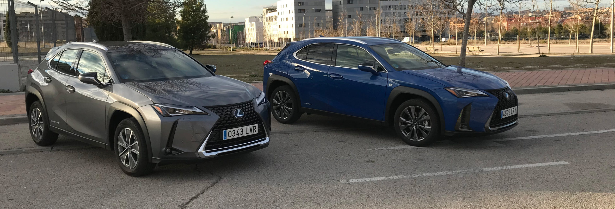 Comparativa - Lexus UX250h vs Lexus UX300e