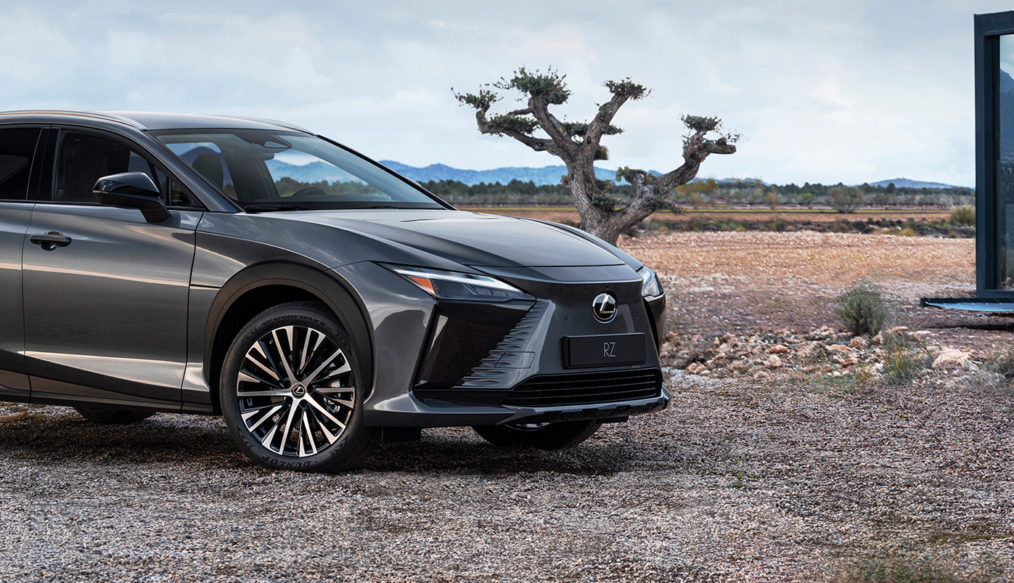 Nuevo Lexus RZ 450e