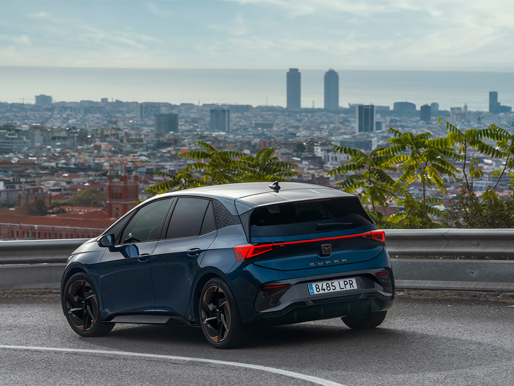 CUPRA Born con batería de  77 kWh