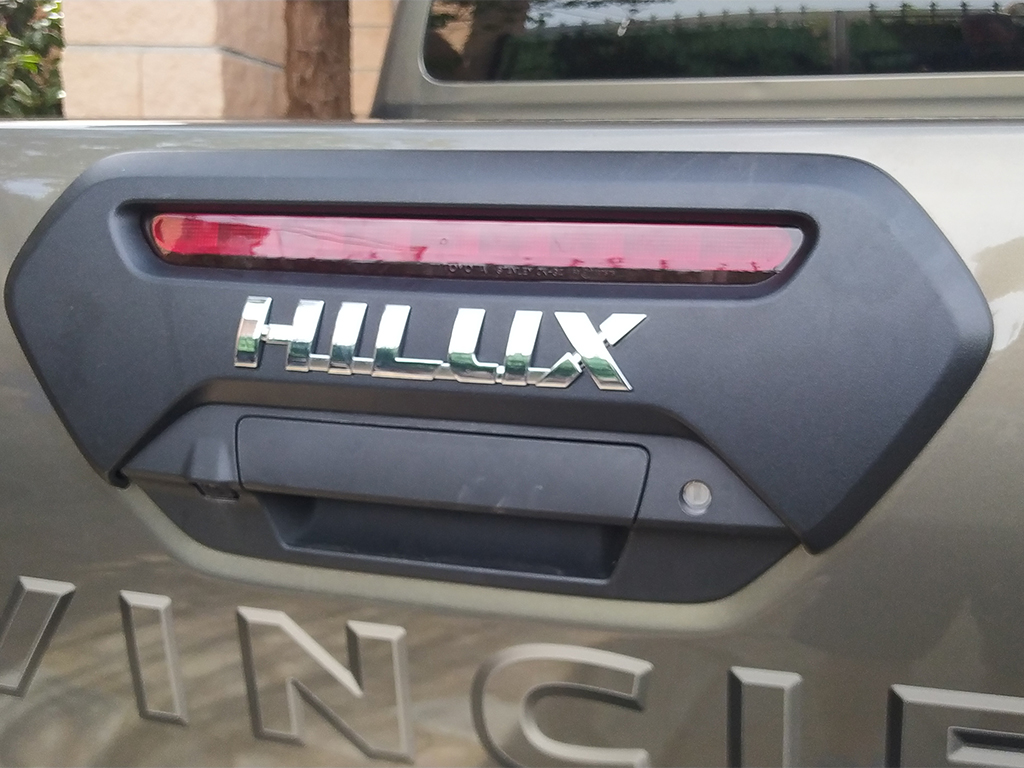 Prueba del Toyota Hilux Invincible