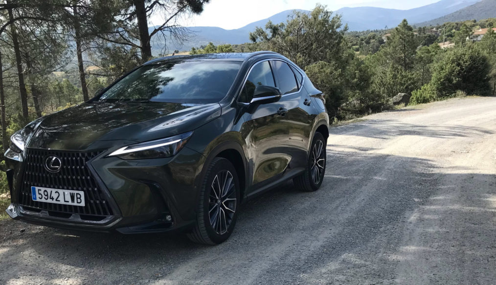 Prueba del Lexus NX 450 h+, ¿el mejor de su segmento?