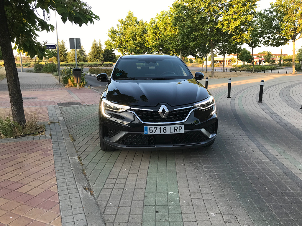Prueba del Renault Arkana RS Line E-TECH Híbrido, más que Coche del Año en España 2022