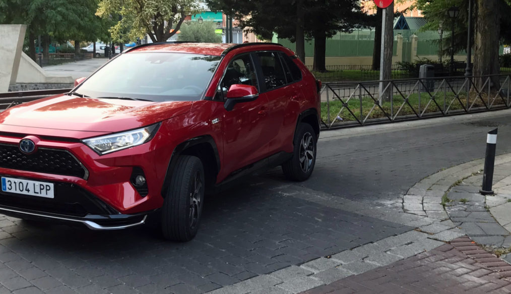 Prueba Toyota RAV4 Plug-in Hybrid ¿mejor que el Electric Hybrid?