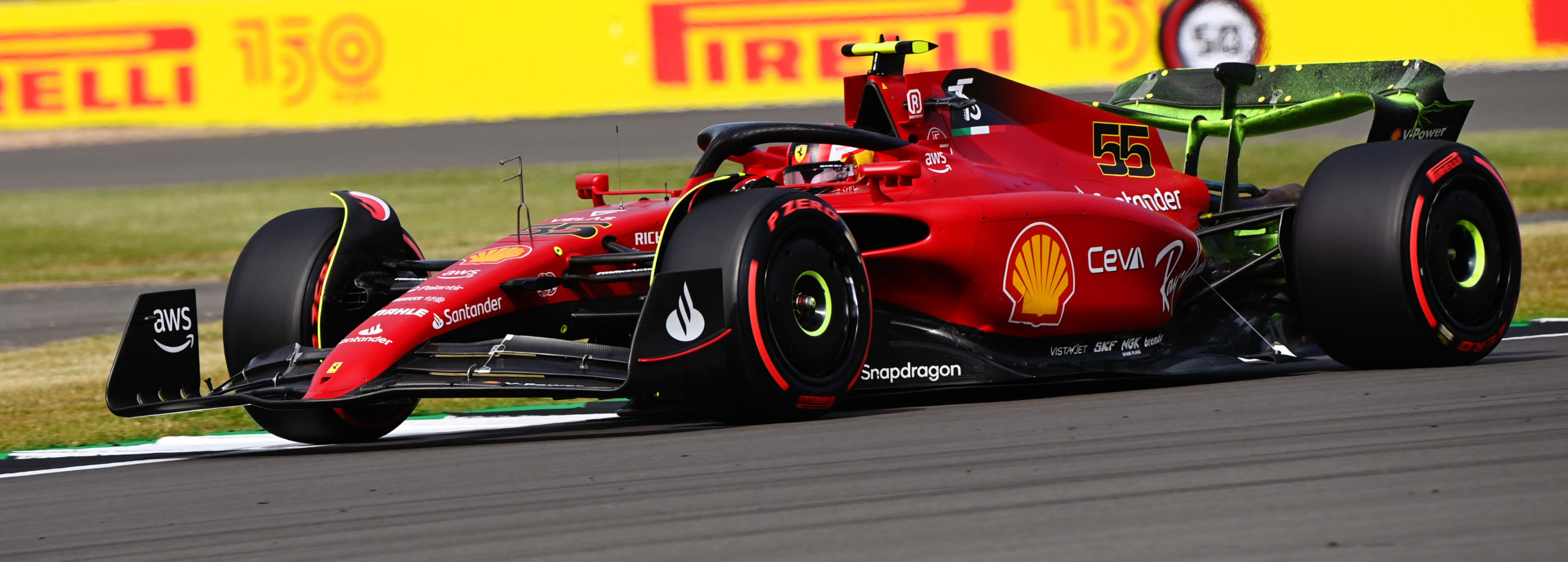 Carlos Sainz reina en Silverstone con su Ferrari