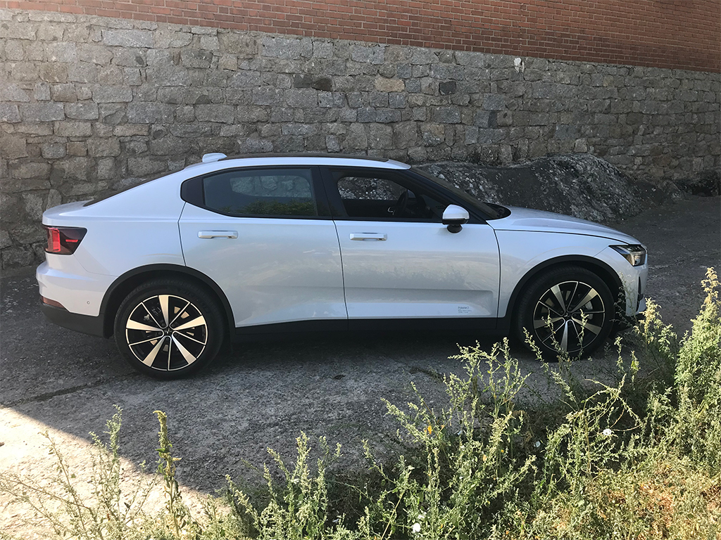 Prueba Polestar 2 que tiemble el Tesla Model3