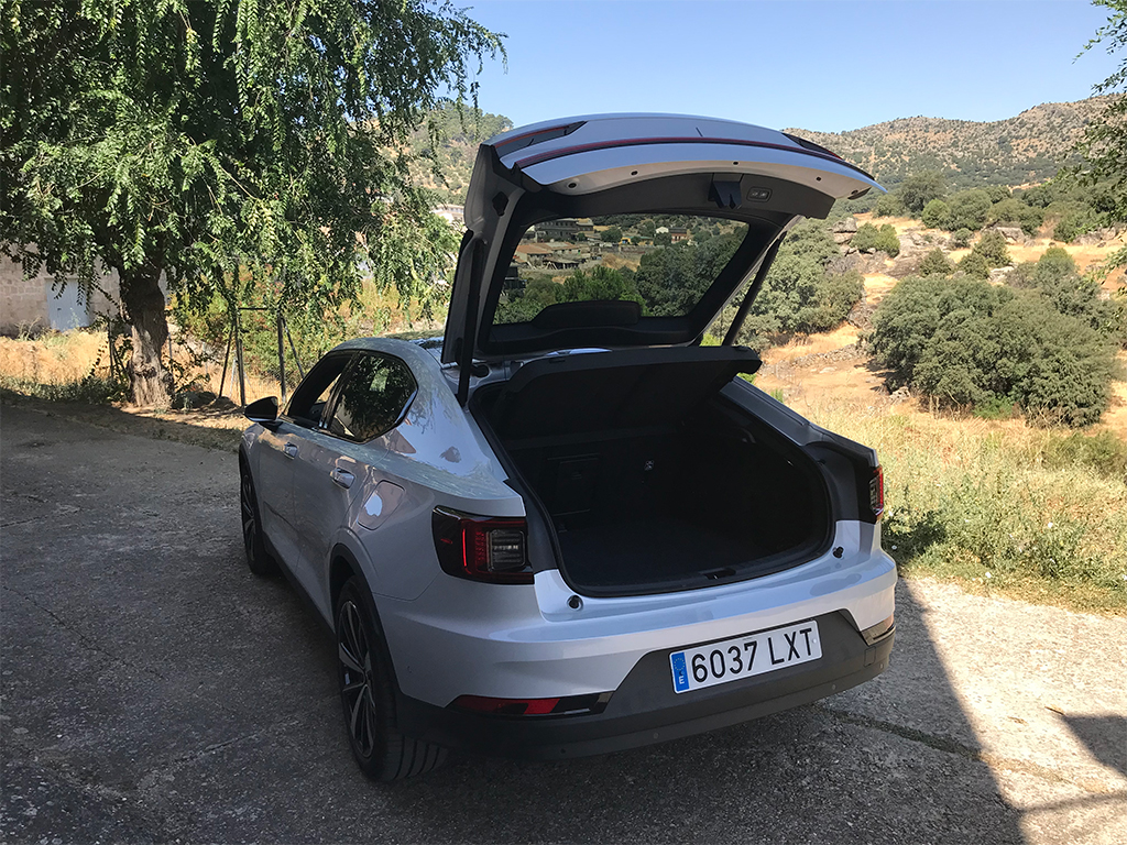 Prueba Polestar 2 que tiemble el Tesla Model3