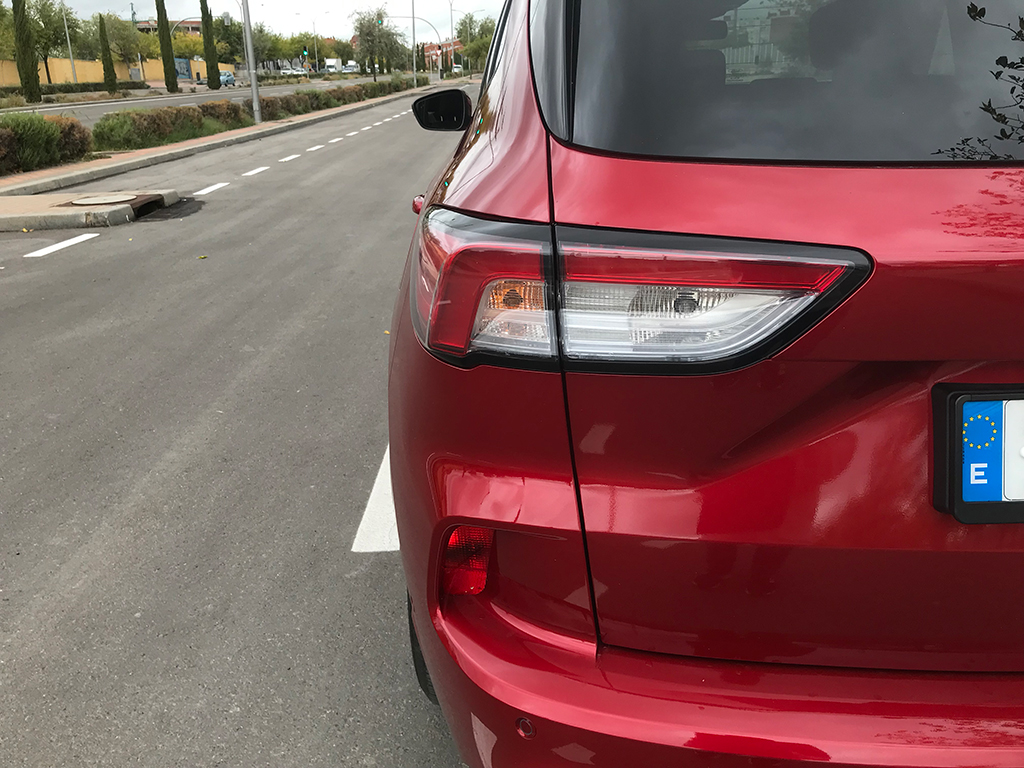 Prueba Ford Kuga FHEV, más que un híbrido convencional