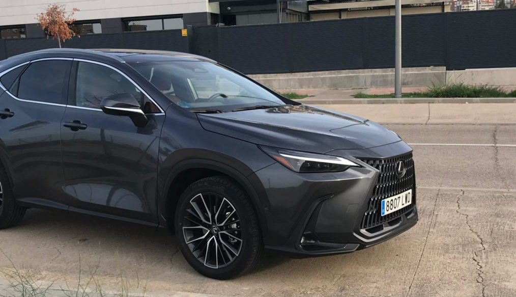 Prueba Lexus NX 350h referencia en el segmento