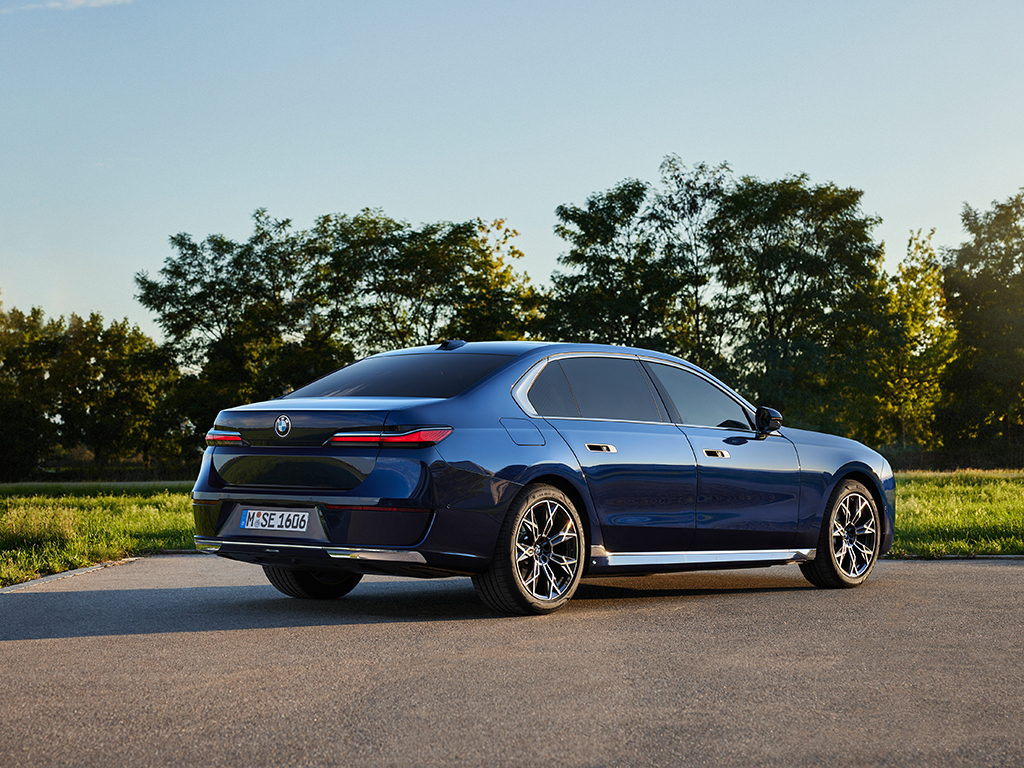 BMW Serie 7, nuevas motorizaciones y precios