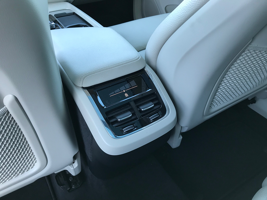 Prueba Volvo XC60 B4 un diésel con poderosas razones