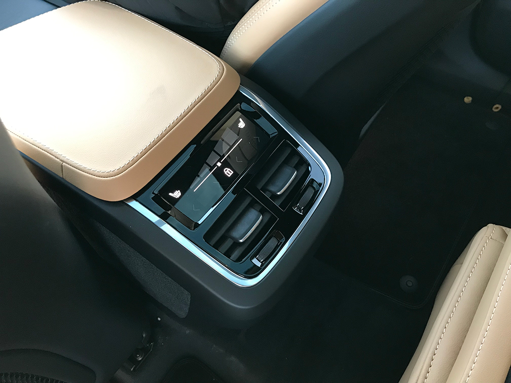 Prueba del Volvo XC90, confort, seguridad y ahora híbrido enchufable